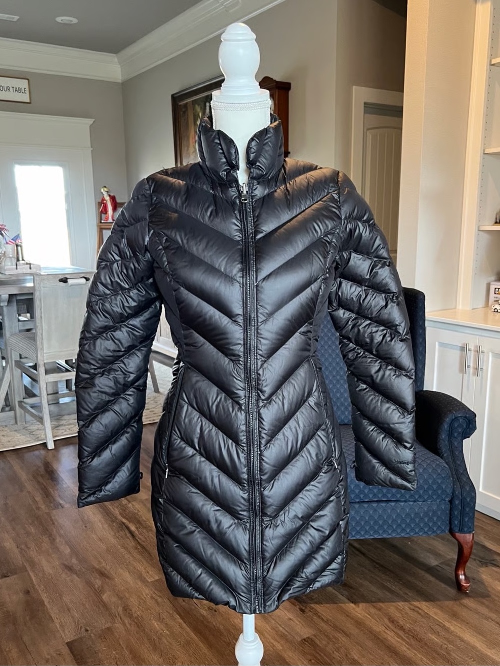 Patagonia long Women's Dark Blue Jacket women’s size Xs